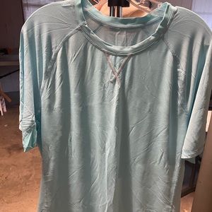 Men’s blue Lululemon tee XL